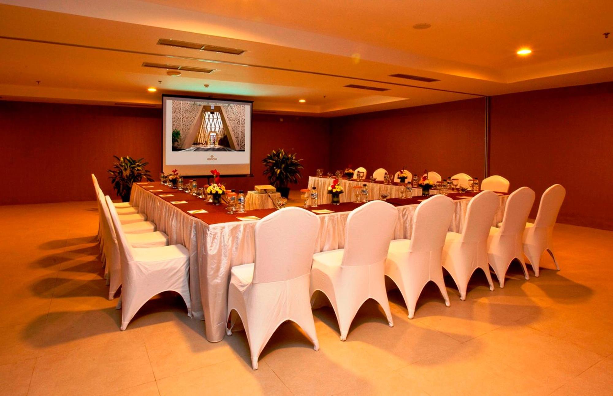 Ananta Legian Hotel Bagian luar foto