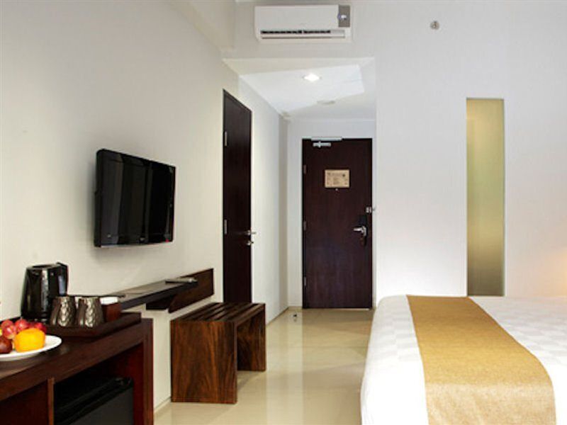 Ananta Legian Hotel Bagian luar foto